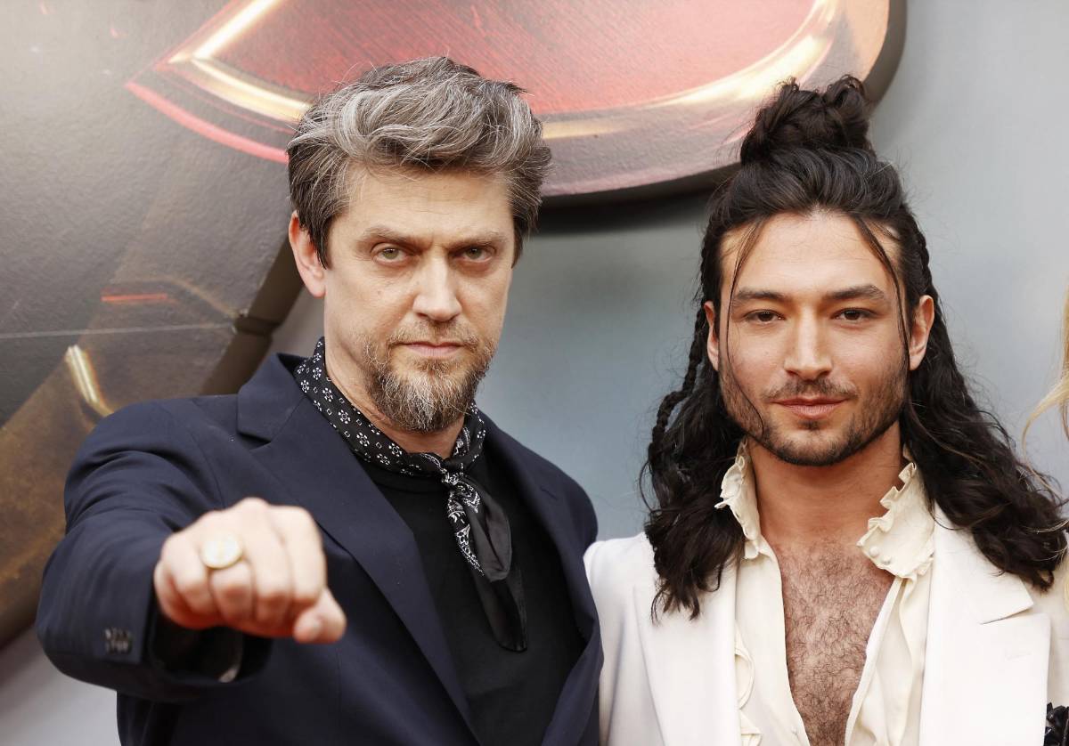 El director argentino Andy Muschietti y el actor estadounidense Ezra Miller.