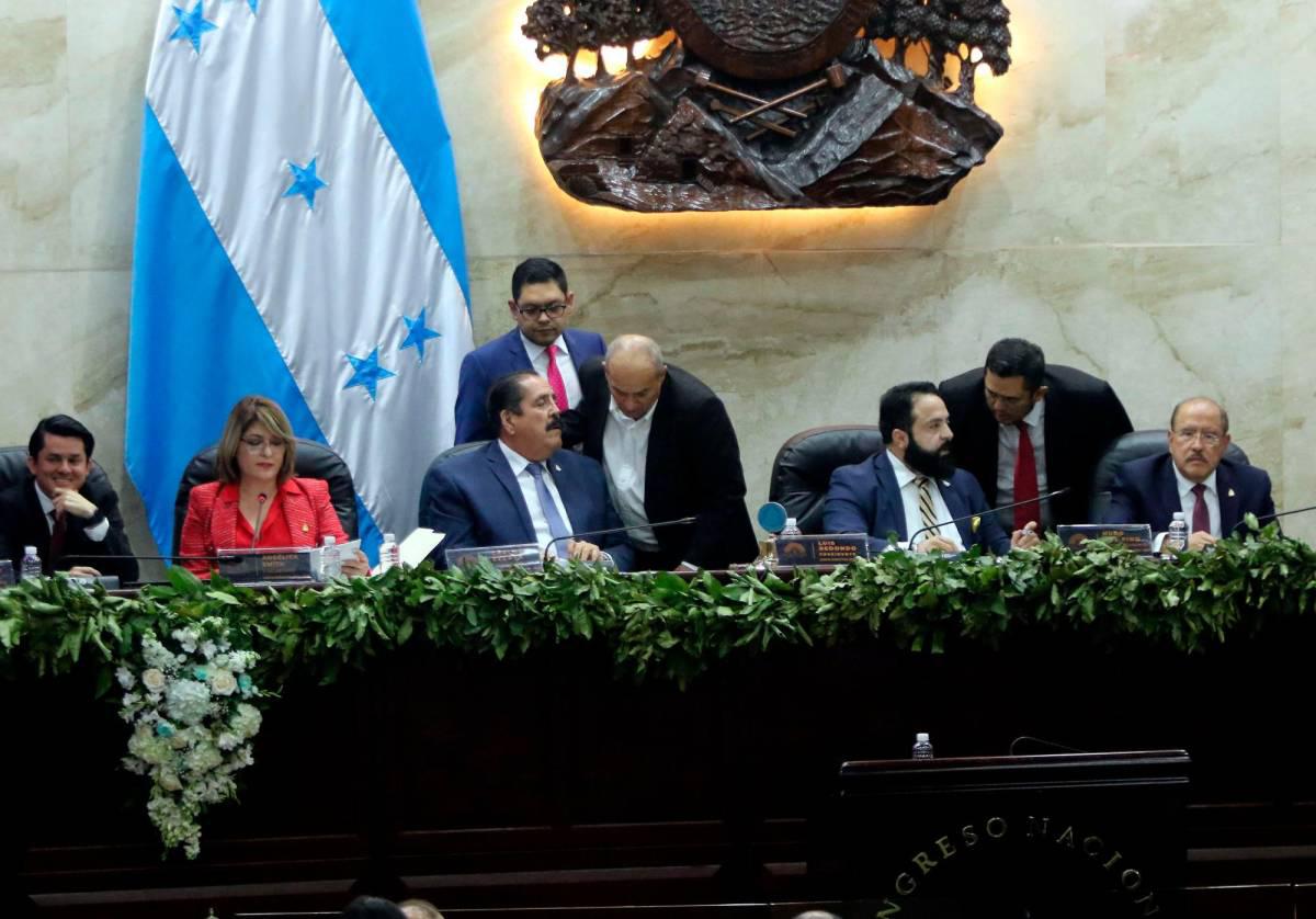 Oposición tiene un mismo objetivo en la sesión del Congreso