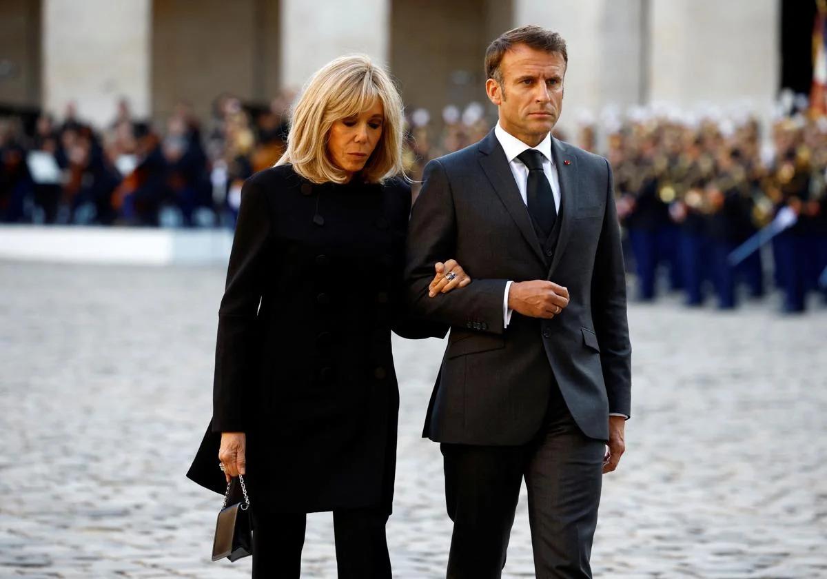 Romance, rumores y escándalos: así ha sido la historia de amor de los Macron