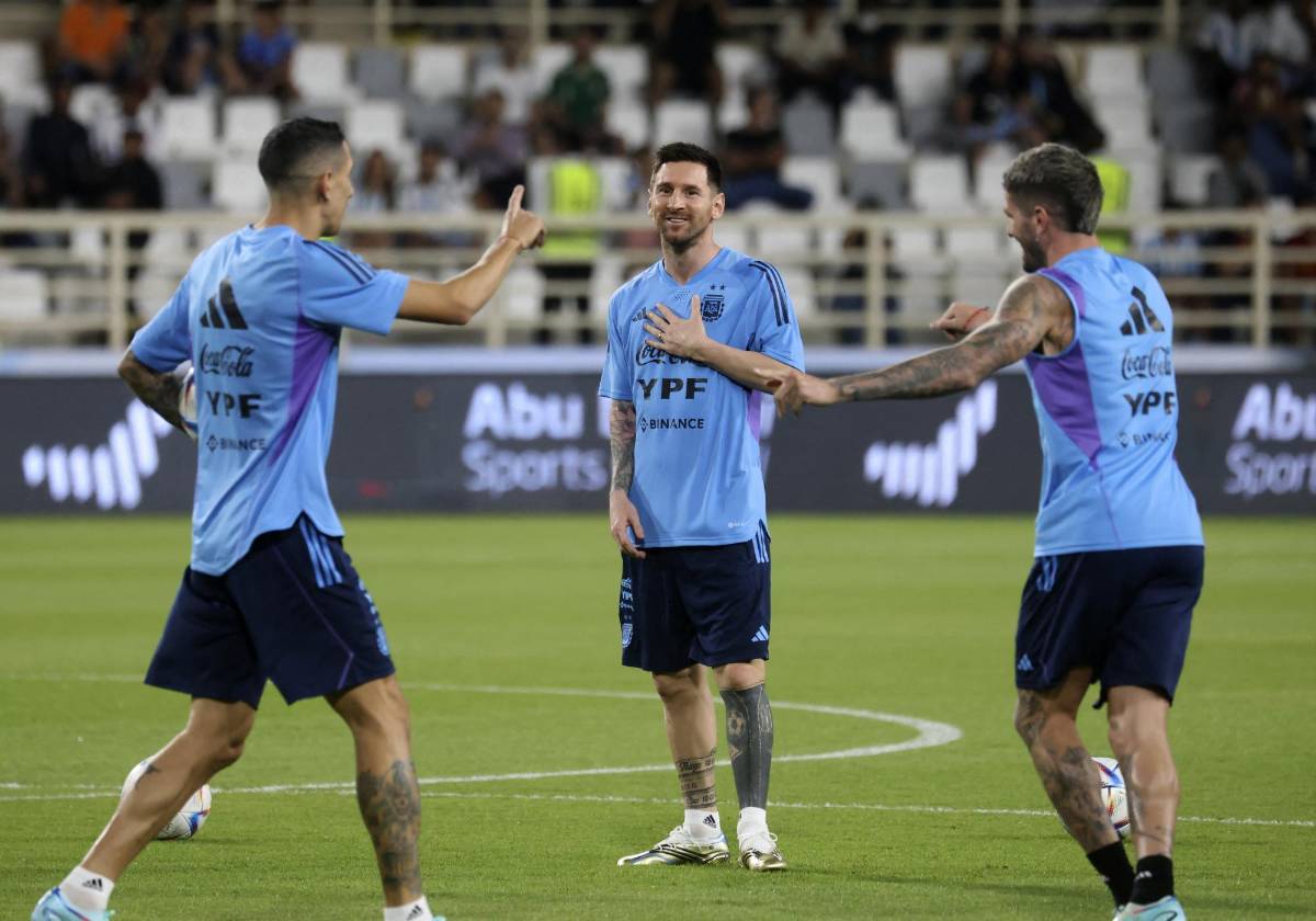 ¿Qué olvidó? Messi realizó su primer entrenamiento con Argentina y desató una locura