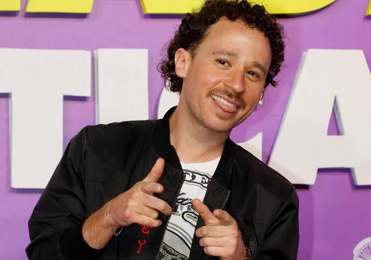 Luisito Comunica aparece en la portada de Playboy África y recibe críticas