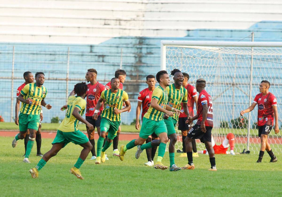 Carlos López, Brayan Díaz y Brayan Leguizamón fueron los anotadores para el Parrillas One.