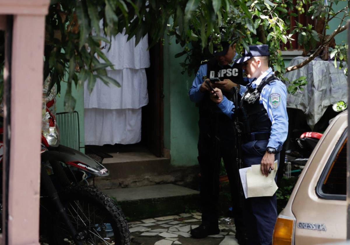 Dolorosas imágenes del velatorio de la presentadora Jenifer Rivas