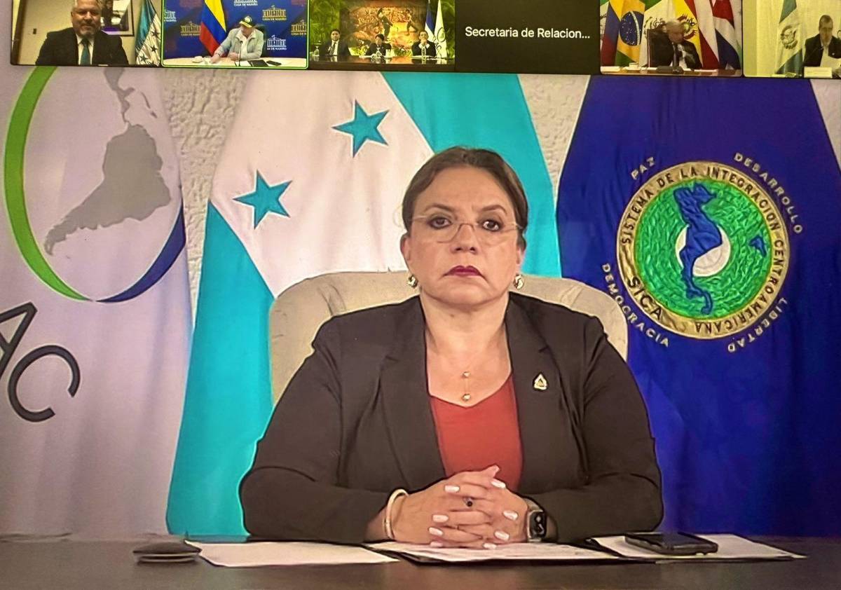 Xiomara Castro lidera sesión de la Celac con oposición de Uruguay