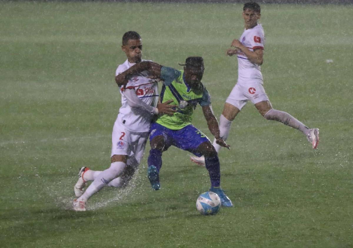 Menjívar festejó a lo CR7, héroe y la molestia de Tilguath en el Olimpia-Olancho