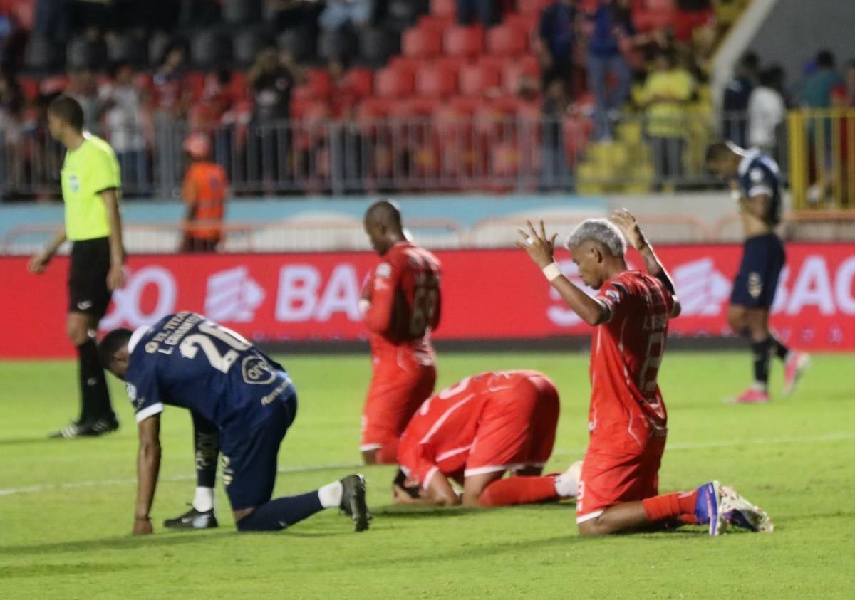 Frustración en Motagua, su insólito error e histórico triunfo del Estrella Roja