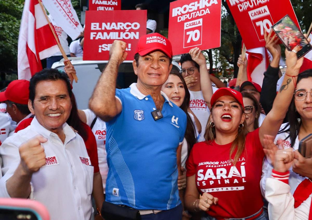 Salvador Nasralla: Si quieren comer una pata de pollo al mes, voten por Rixi