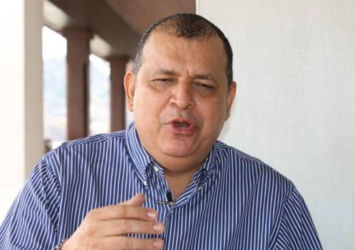 Orlando Ponce anuncia que se casa con una compañera: Imposible quedar bien