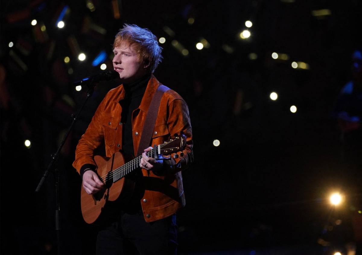 Ed Sheeran da positivo al covid-19 antes de la salida de su disco