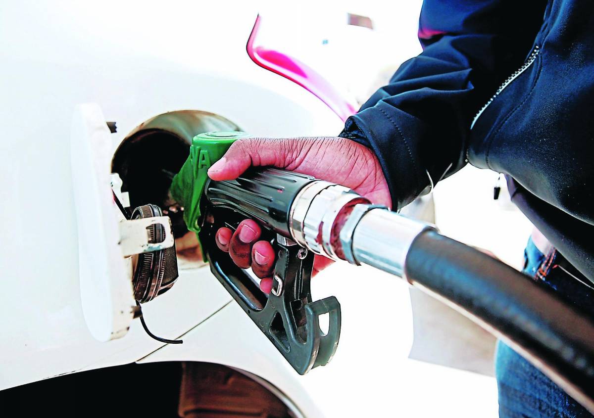 El galón de diésel costará L117.81 en San Pedro Sula