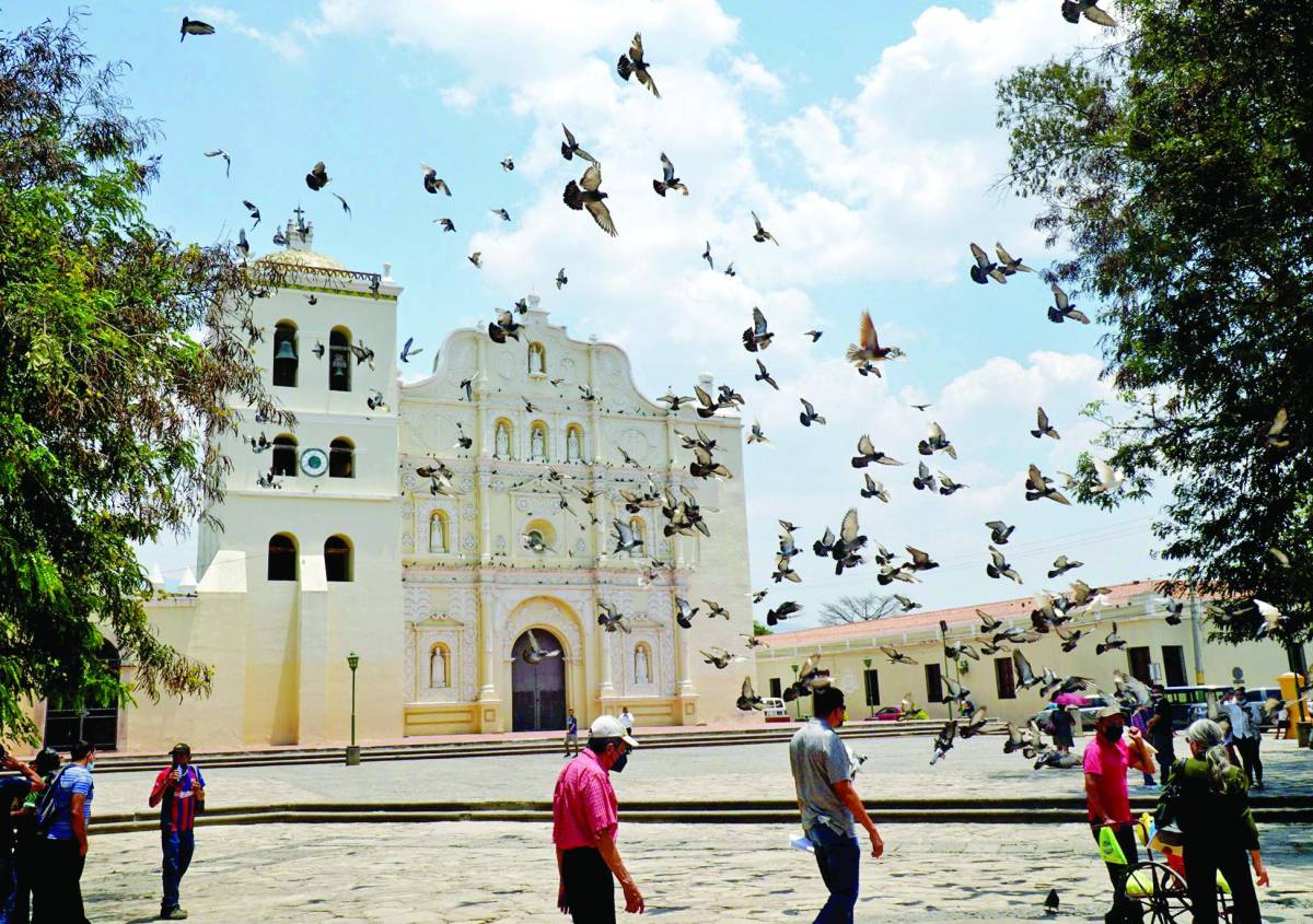 La colonial catedral de Comayagua es uno de los atractivos más importantes de la región.