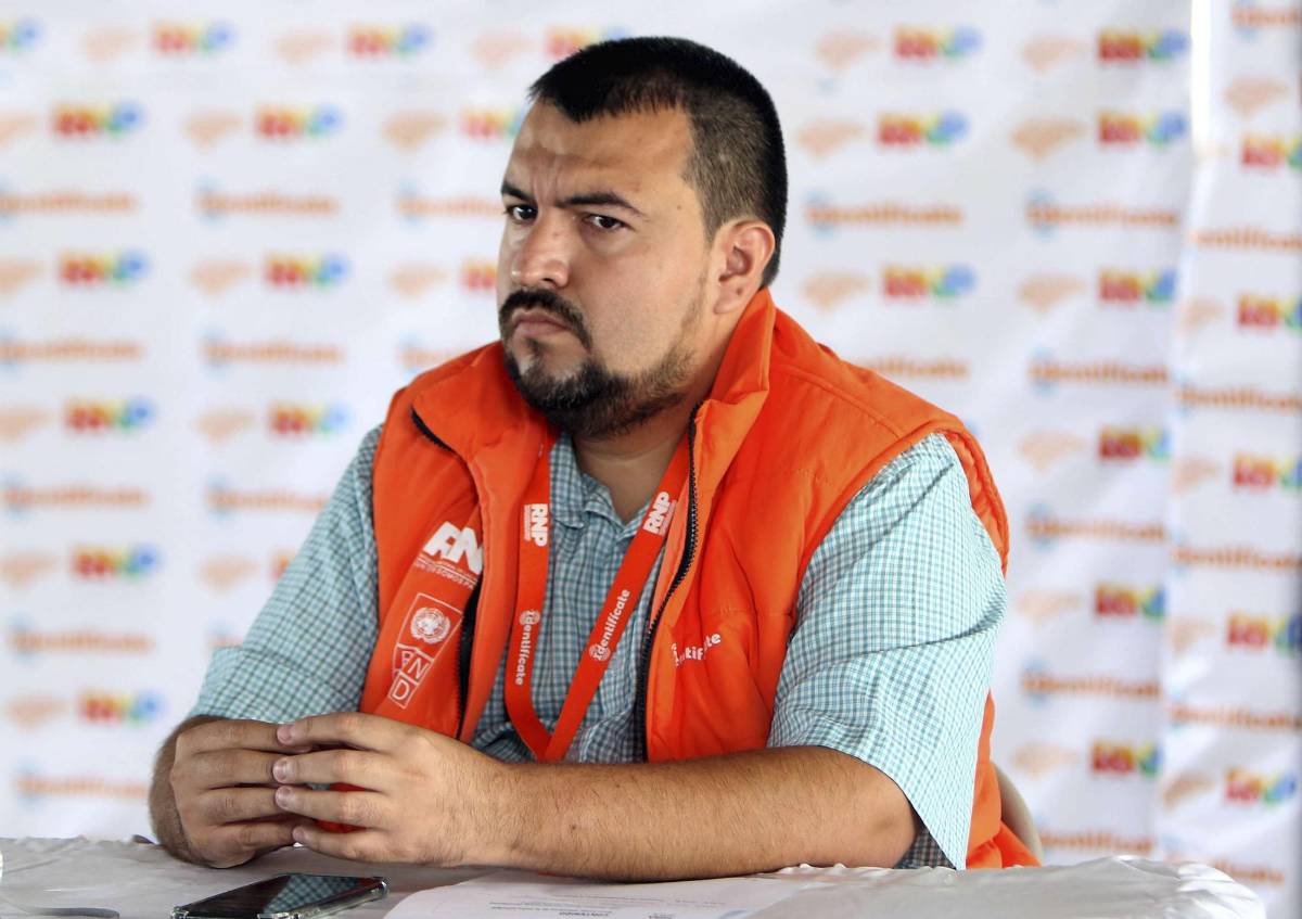 Registro asegura que entregará 450,000 DNI restantes en 18 días