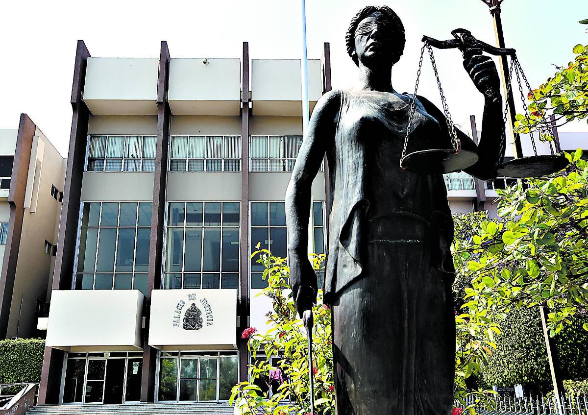 CSJ niega filtración examen notarial