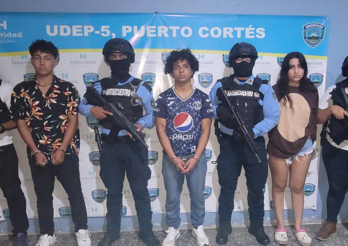 Rostros de los jóvenes capturados por el secuestro de una menor en Puerto Cortés.