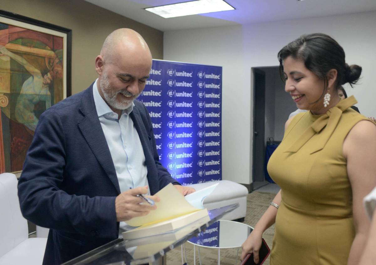 Jaume Segura presenta su libro “Tal vez, un día” en Unitec