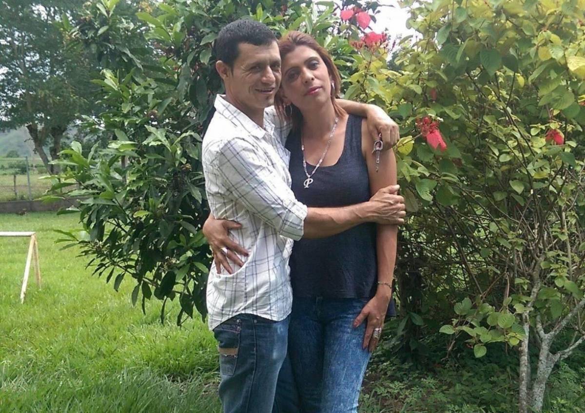 “Se fue con otro”: Había enterrado a su esposa en el patio y la denunciaba de abandono