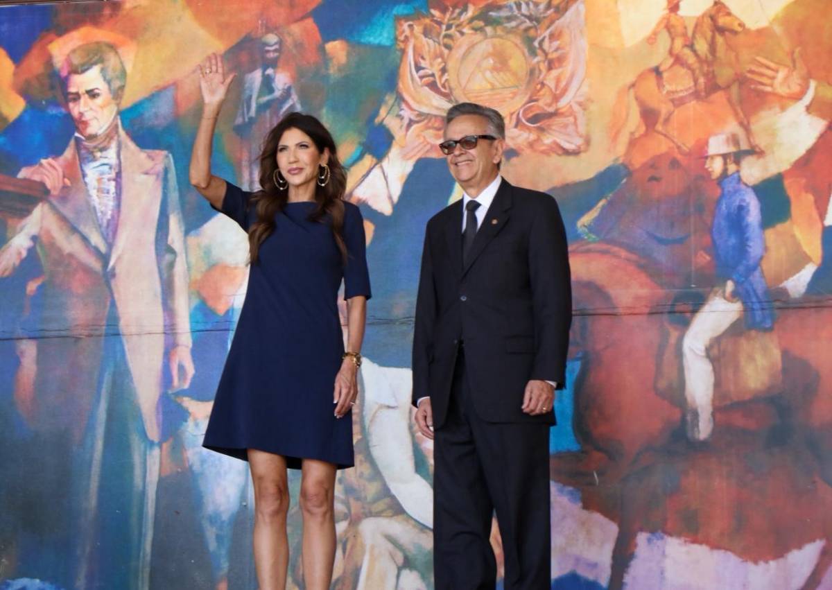 Así fue el encuentro de Nasry Asfura con Kristi Noem