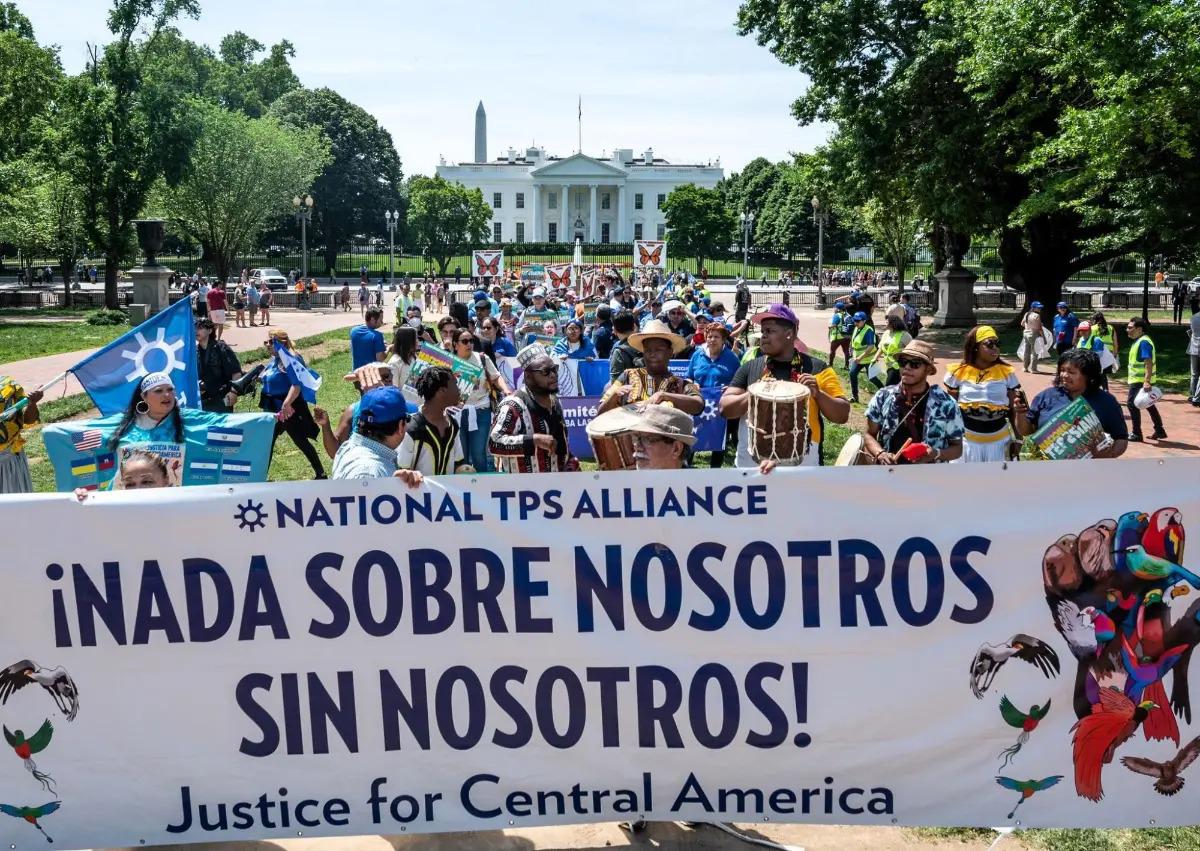 EE UU deja en suspenso el futuro del TPS para unos 170,000 salvadoreños