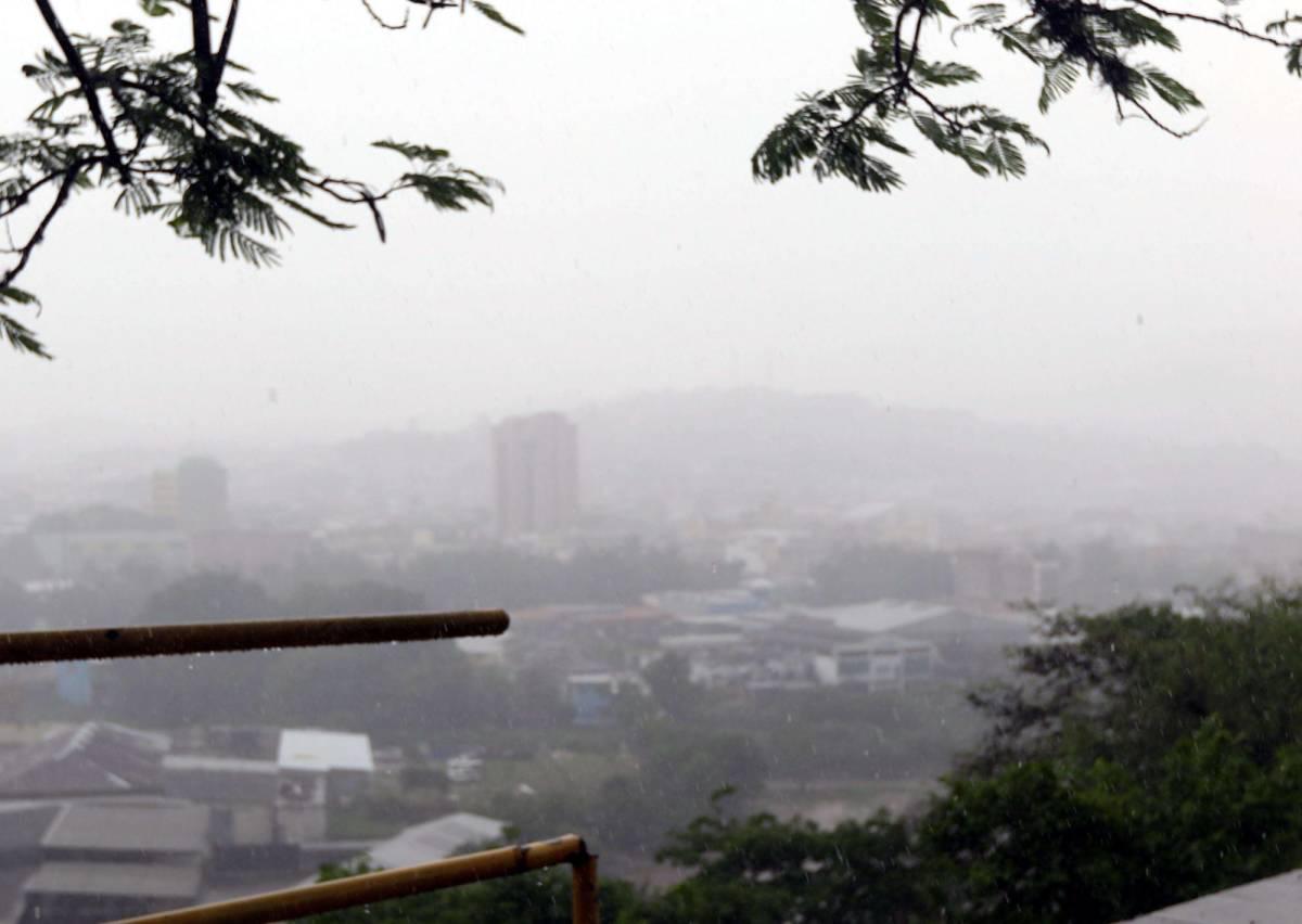 Lluvias de este jueves abren invierno en mayor parte de Honduras