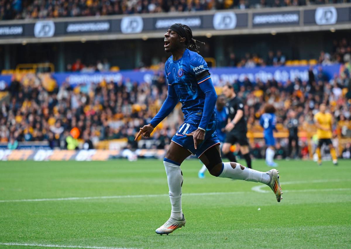 Madueke fue la figura al marcar un hat-trick.