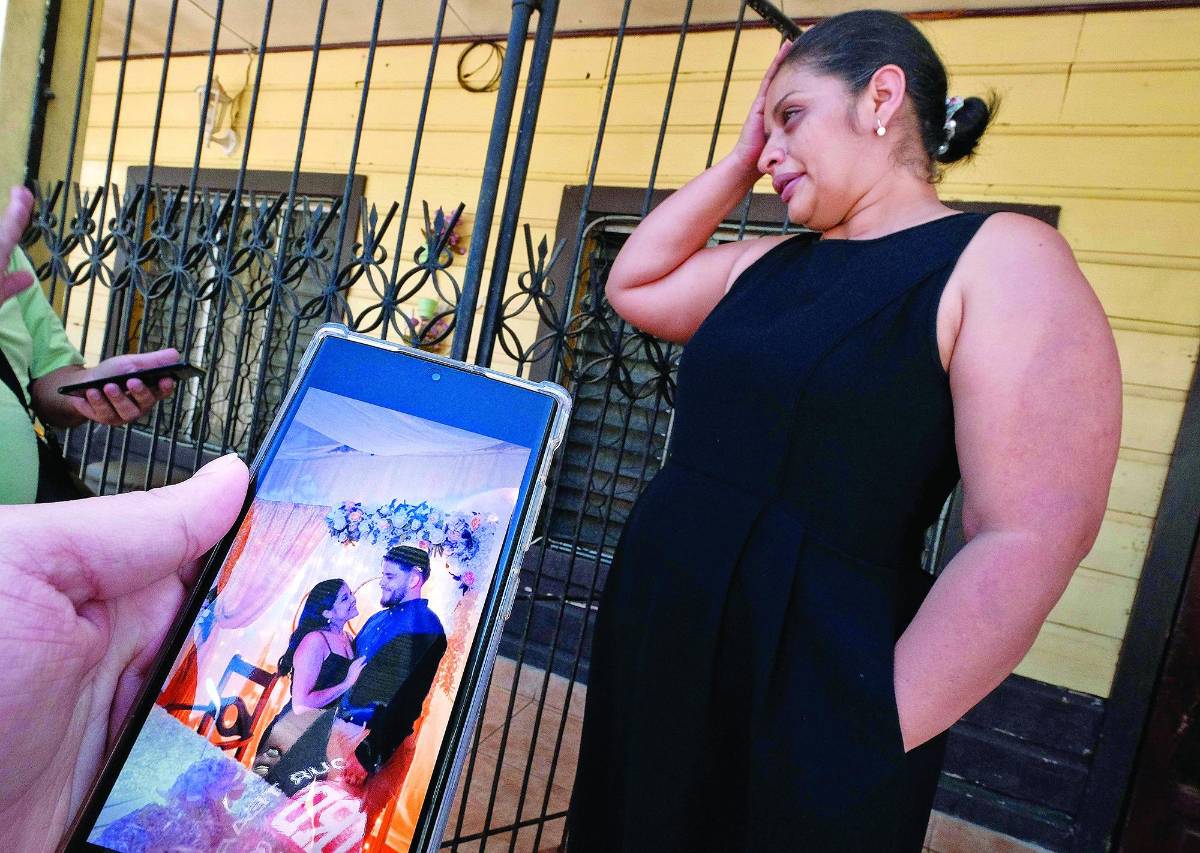 “Abracé fuerte a mis hijos y les dije: “me duele dejarlos aquí”: madre de hondureños muertos en EEUU