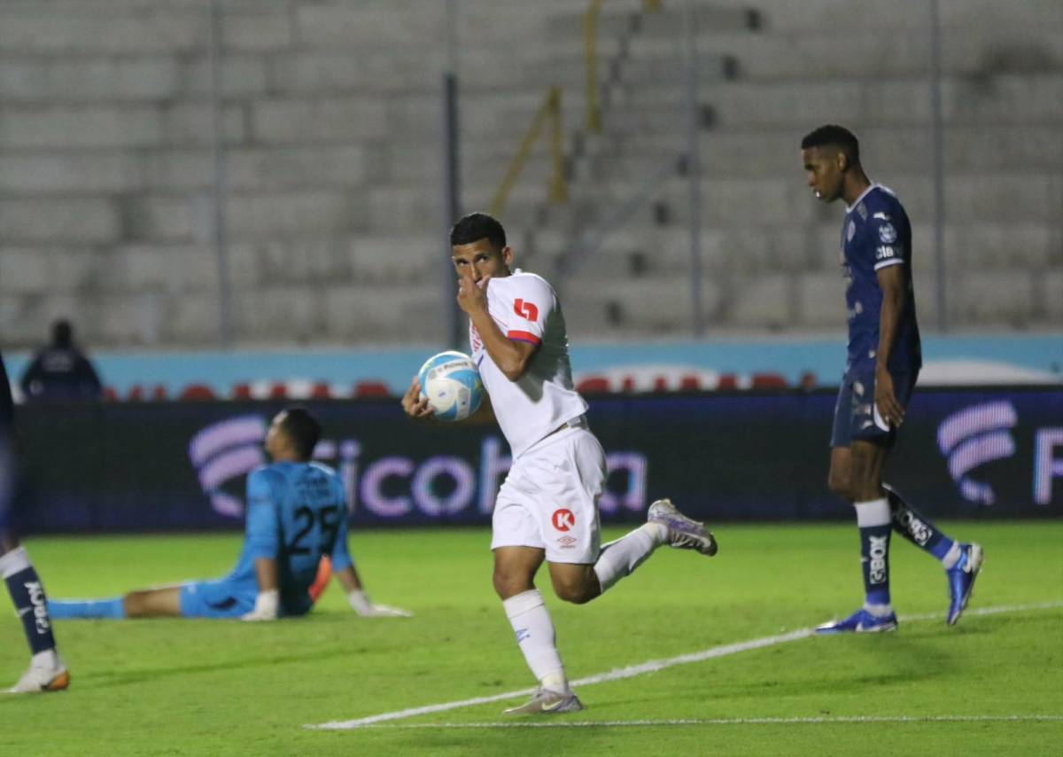 Maldad de Motagua al Olimpia, burla, legionario sorprende y periodista enamora