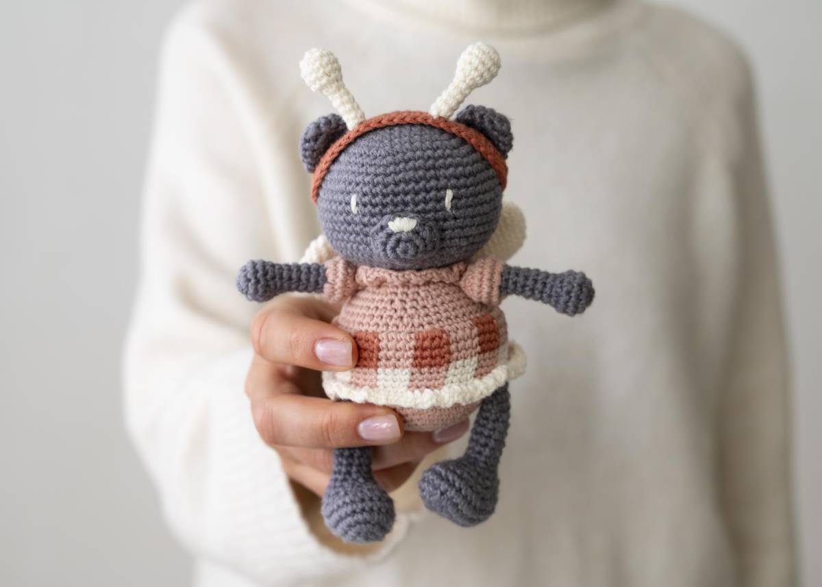 Creatividad: Tejer también potencia la creatividad y despierta nuevas habilidades mentales.