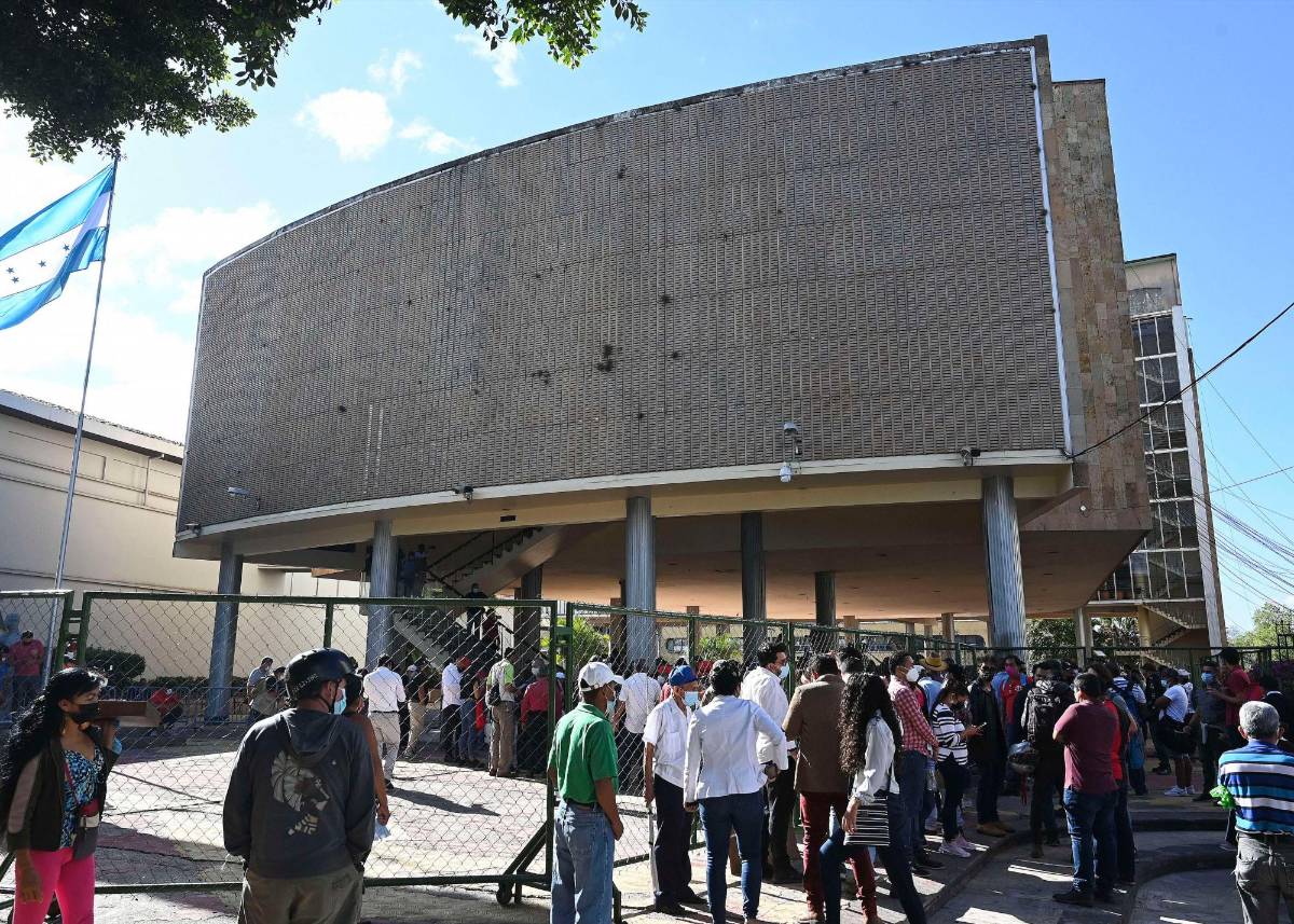 Nombrarán una directiva afín al pueblo, dice Luis Redondo