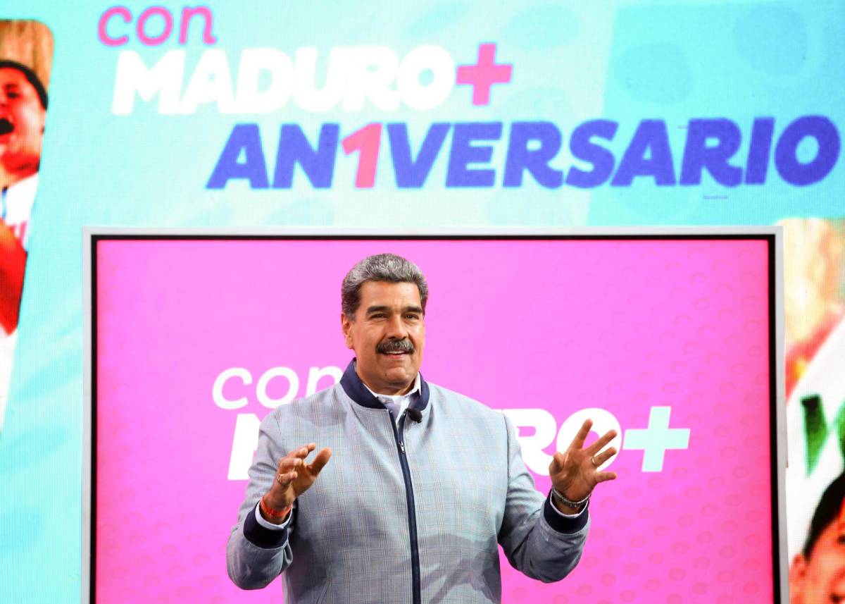 Maduro anuncia el cierre de la Embajada y consulados de Venezuela en Ecuador
