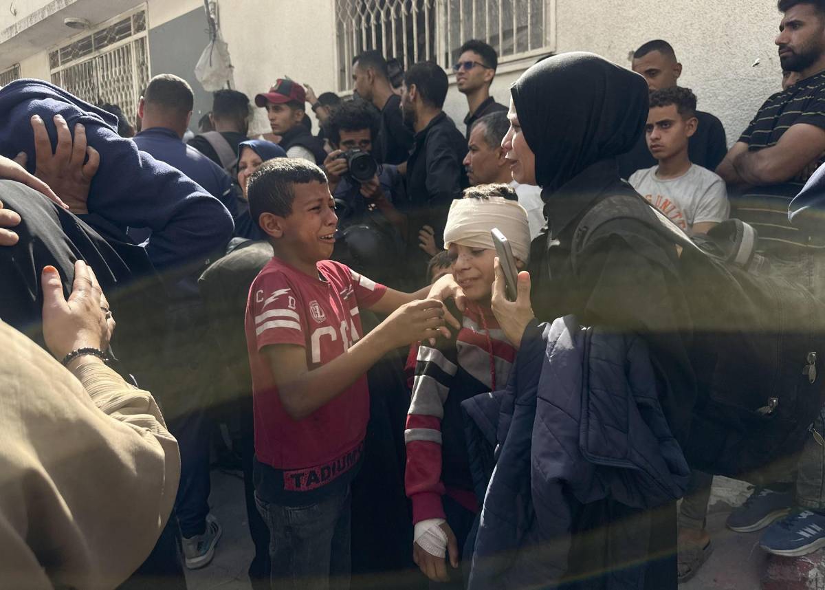 Las dramáticas imágenes del bombardeo de una escuela en Gaza