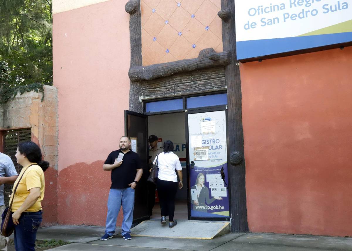 ¿Qué trámites de vehículos puede hacer en línea en el IP?