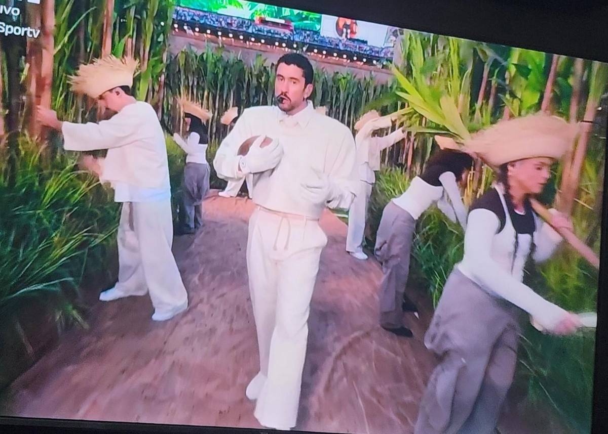 ¡Viva Bad Bunny: Periodista de ESPN rompe en llanto tras show en el Super Bowl LX