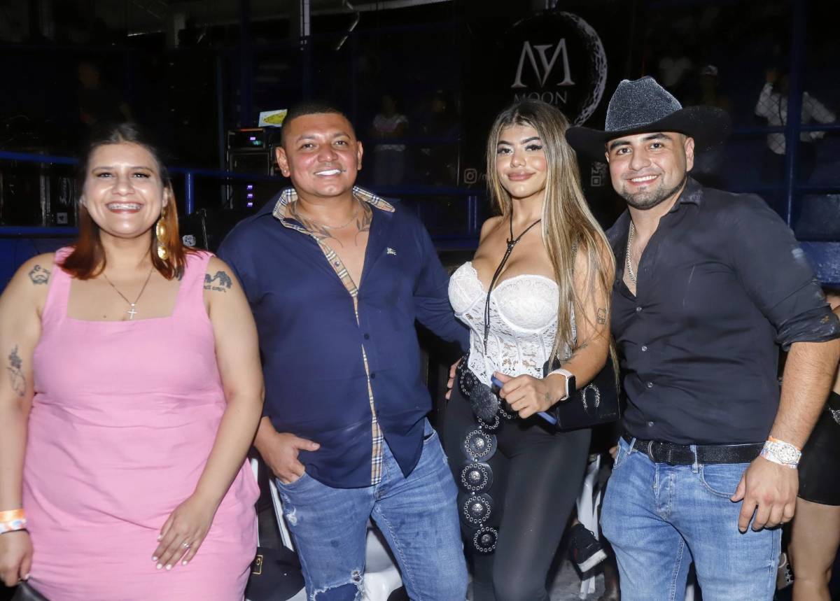 Sampedranos disfrutan en el AGAS y en el concierto de Ninel Conde