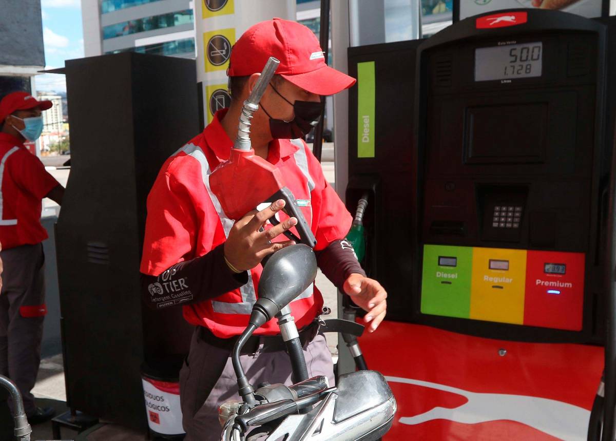 Entre 5.65 y 4.79 lempirasbajarán las gasolinas el lunes