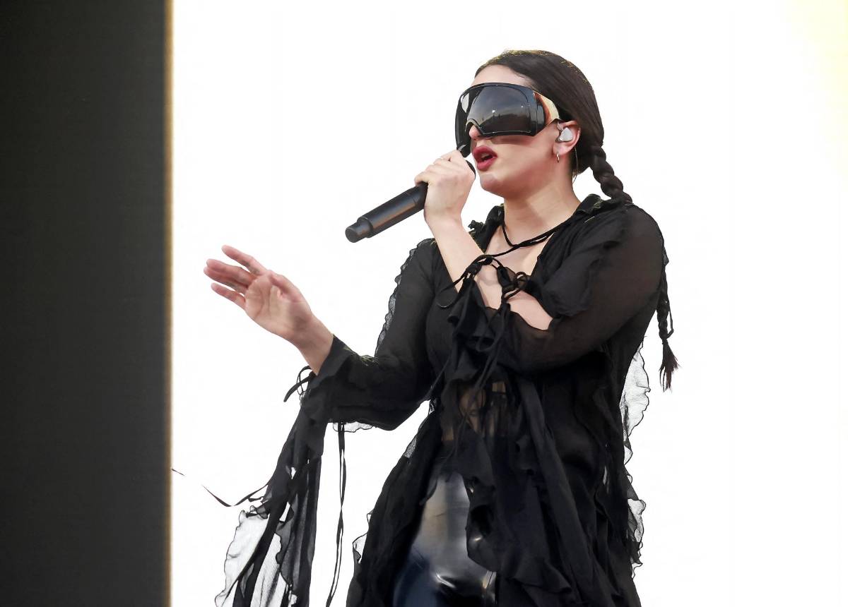 Rosalía cierra gira por América con concierto en Zócalo de Ciudad de México