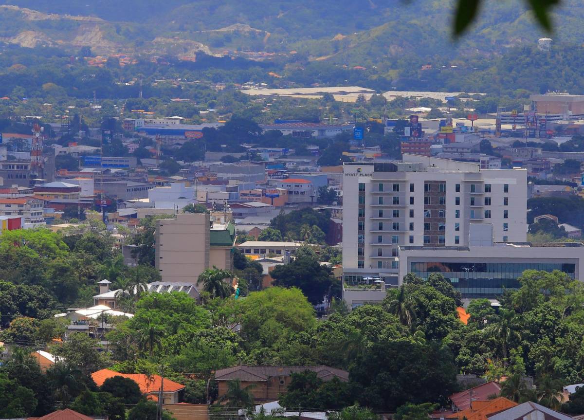 Ingreso de humedad dejará lluvias en cuatro regiones de Honduras