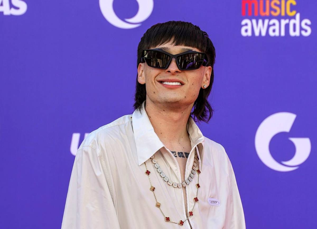 Peso Pluma estrena sencillo junto a Junior H y Óscar Maydon