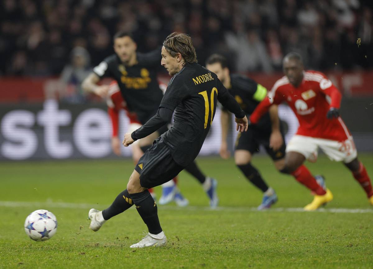 El lanzamiento penal que Luka Modric falló sobre el final del primer tiempo.