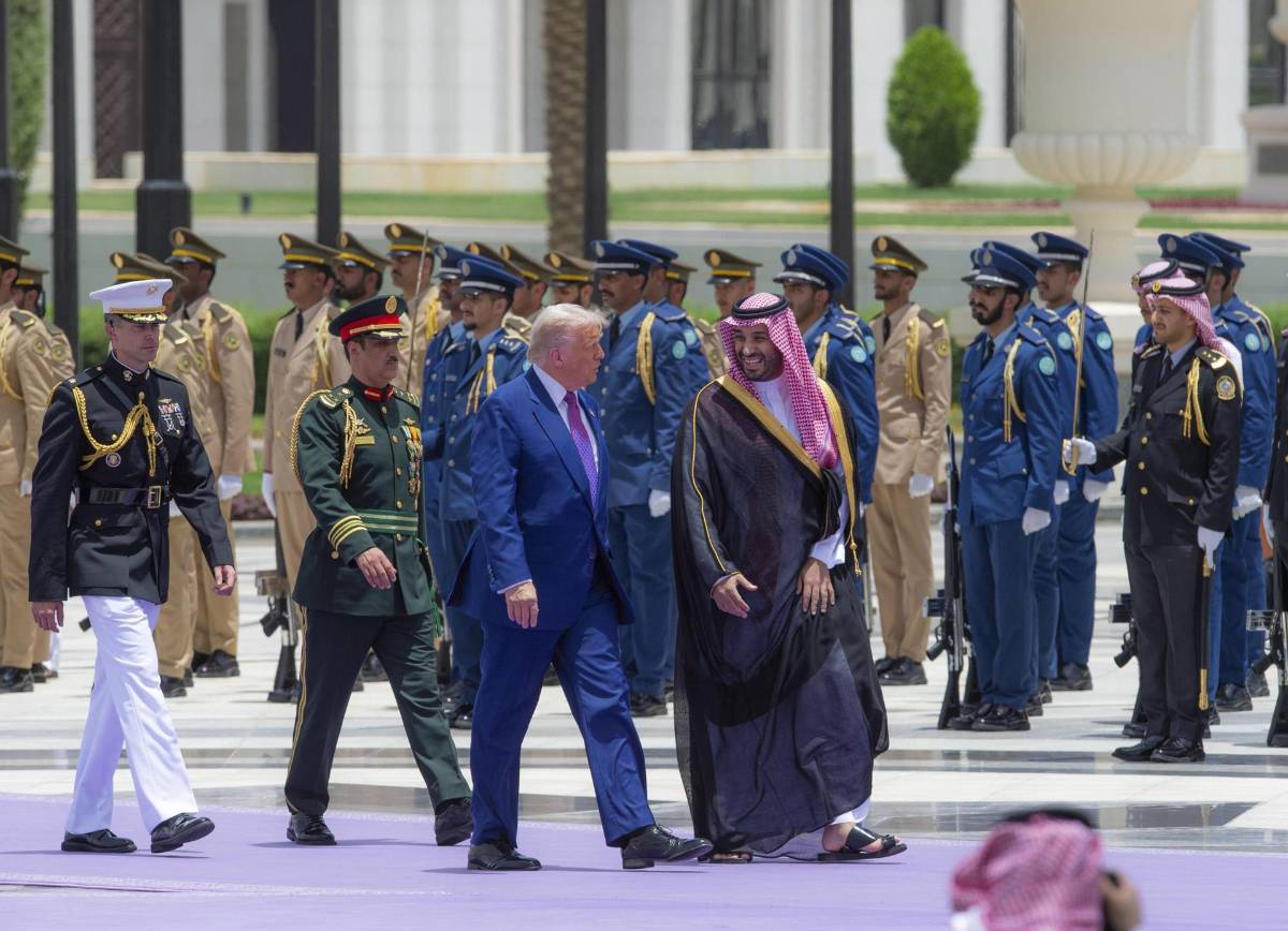Las imágenes de la fastuosa bienvenida a Trump en Riad