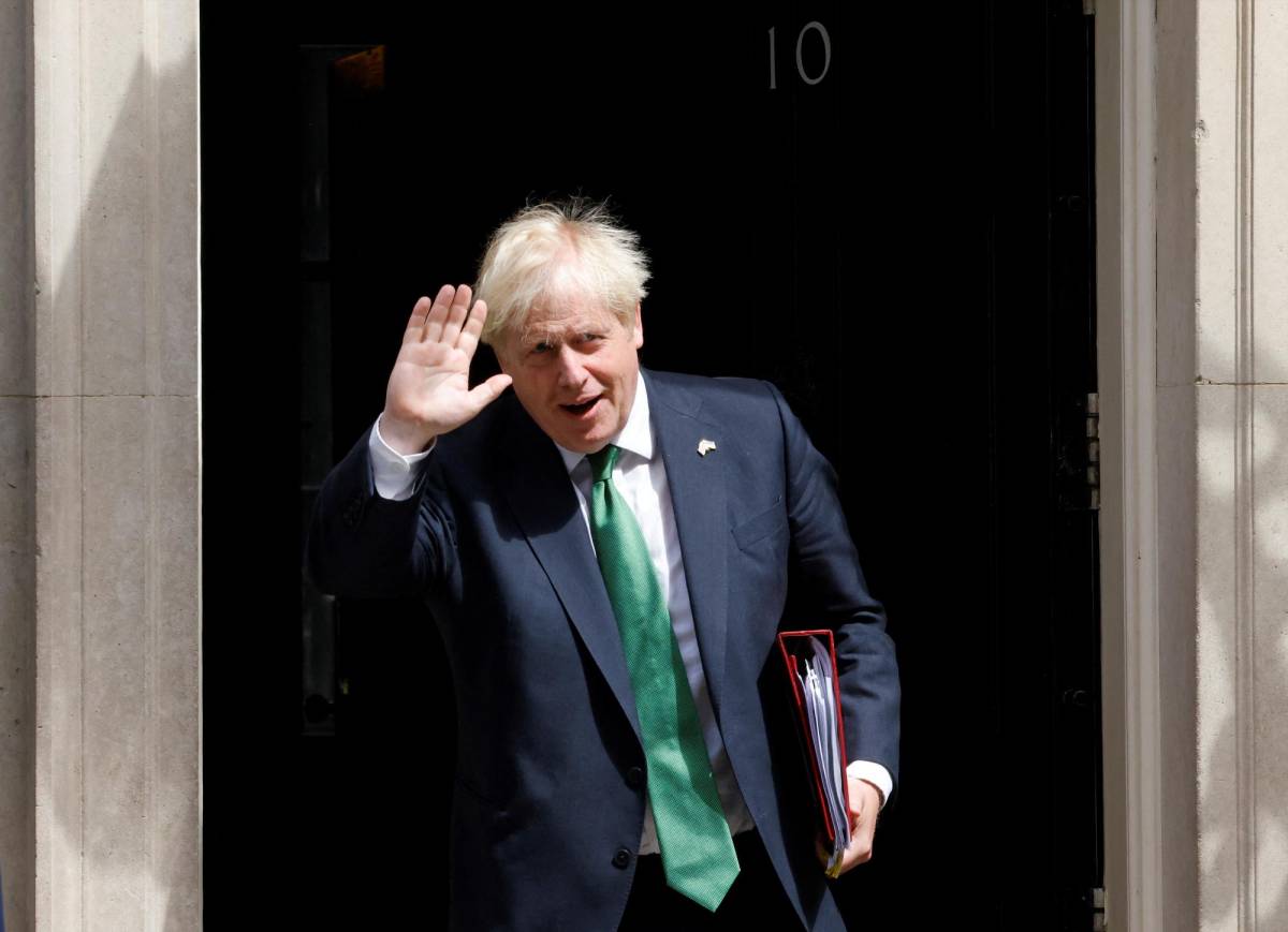 “Me voy con la frente en alto”, dice Boris Johnson en el Parlamento