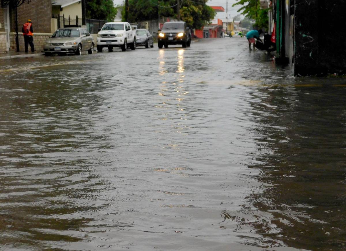 Lluvias continuarán en el norte por masa de aire frío