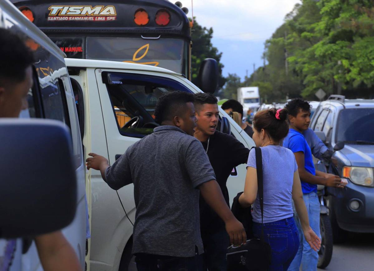 Urge solución vial frente a maquilas para evitar caos en el bulevar del este