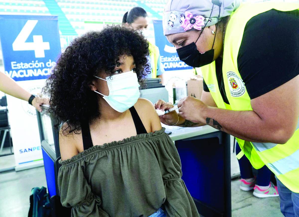 Positividad aumenta de 5 a 7% al día en sexta oleada de covid