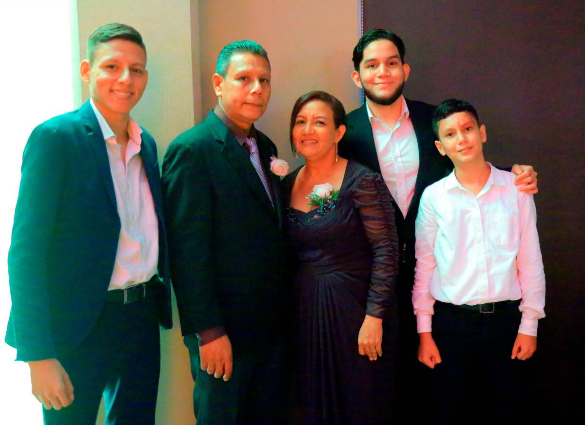 Júbilo y celebración por la unión nupcial de Daniel y Paola