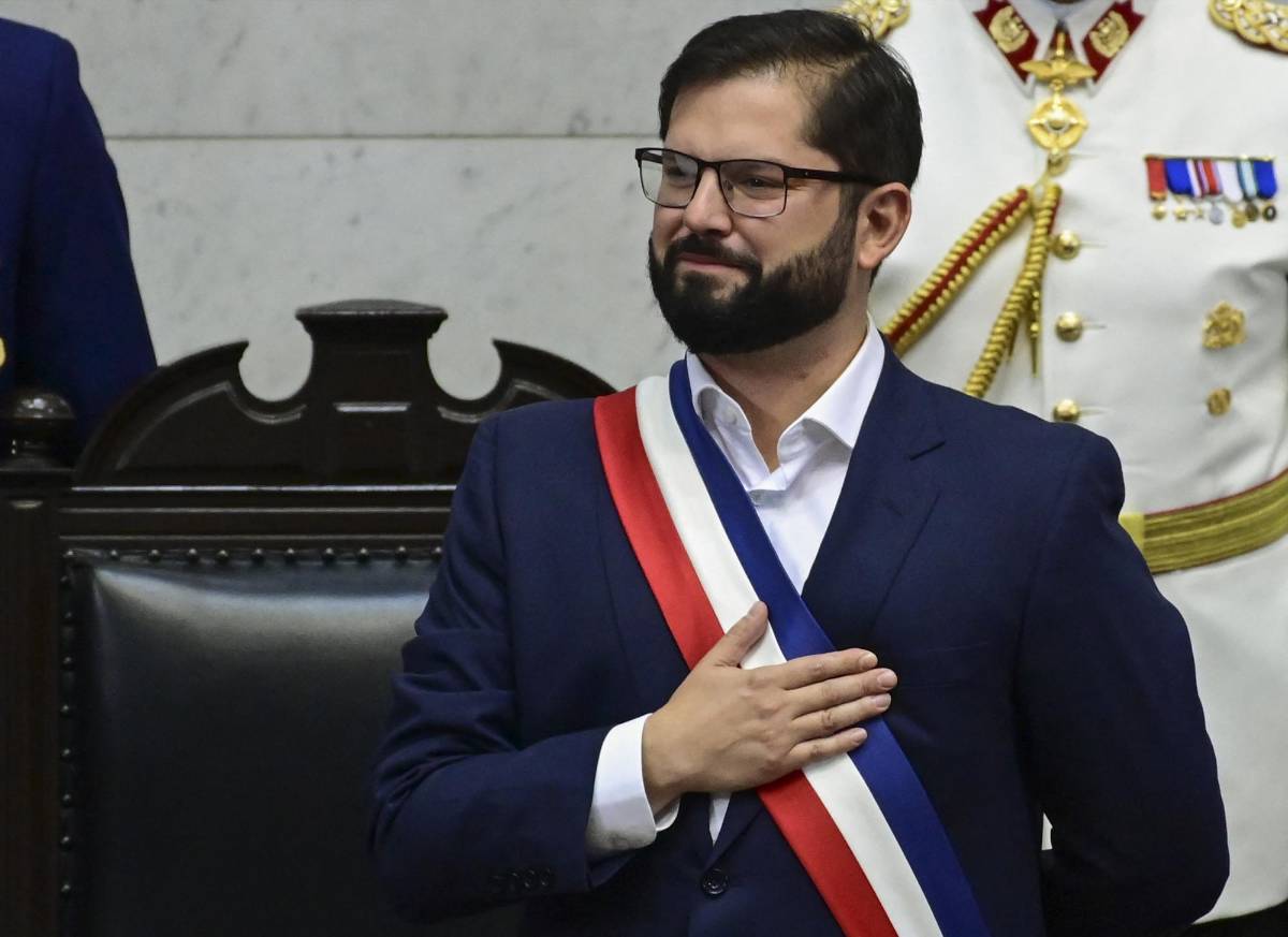Gabriel Boric asume como el presidente más joven de la historia de Chile