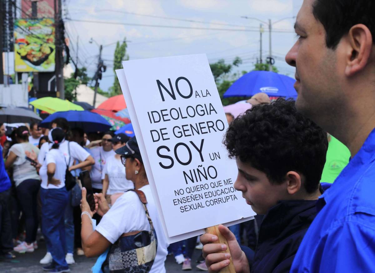Razones por la que Xiomara Castro vetó la Ley de Educación Integral