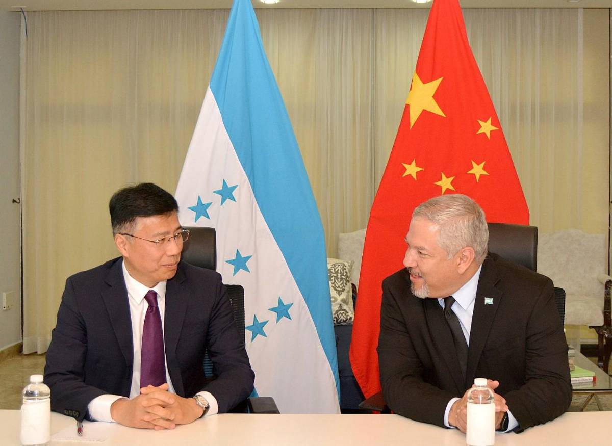 Honduras y China, reunidos para avanzar en relaciones diplomáticas