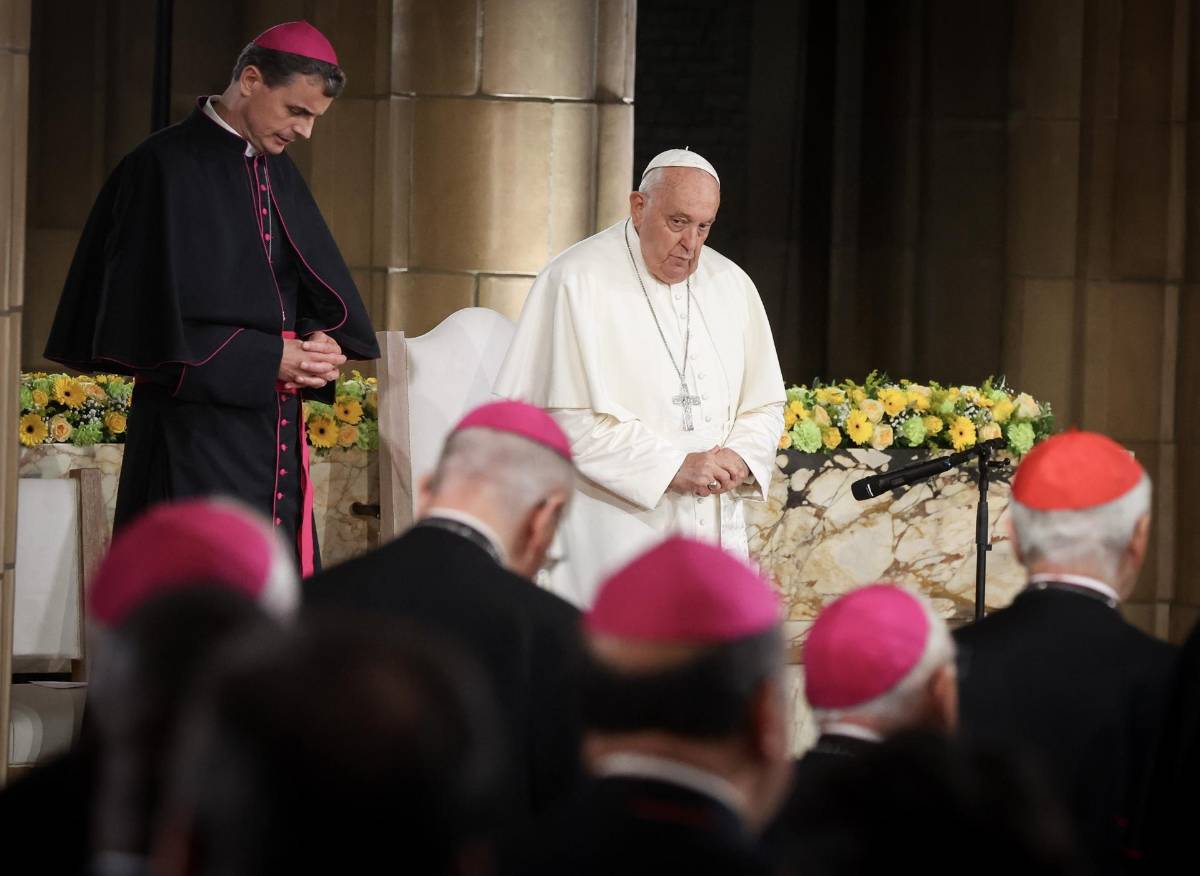 El papa exige a los obispos que no cubran los abusos y que se juzguen a los abusadores
