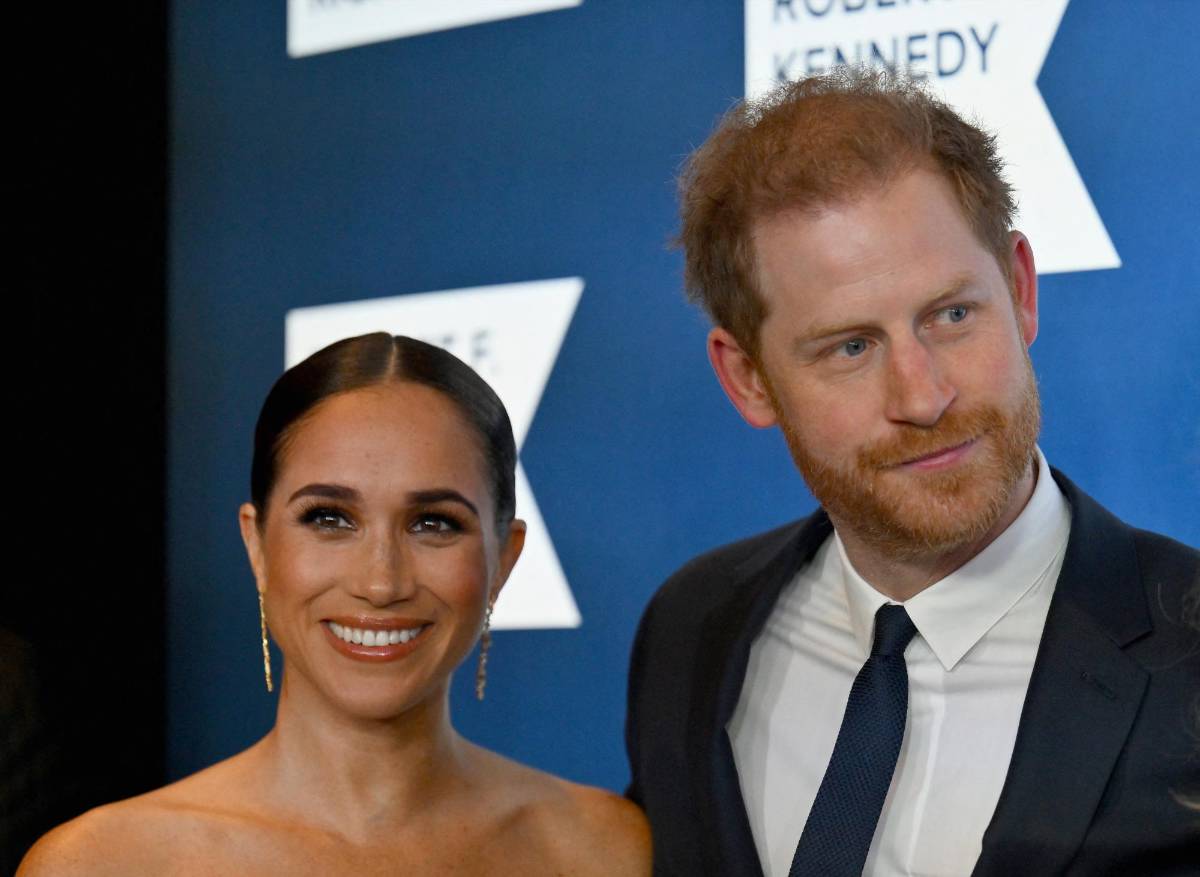 “Harry & Meghan” arremeten contra la prensa británica, la familia real y el racismo