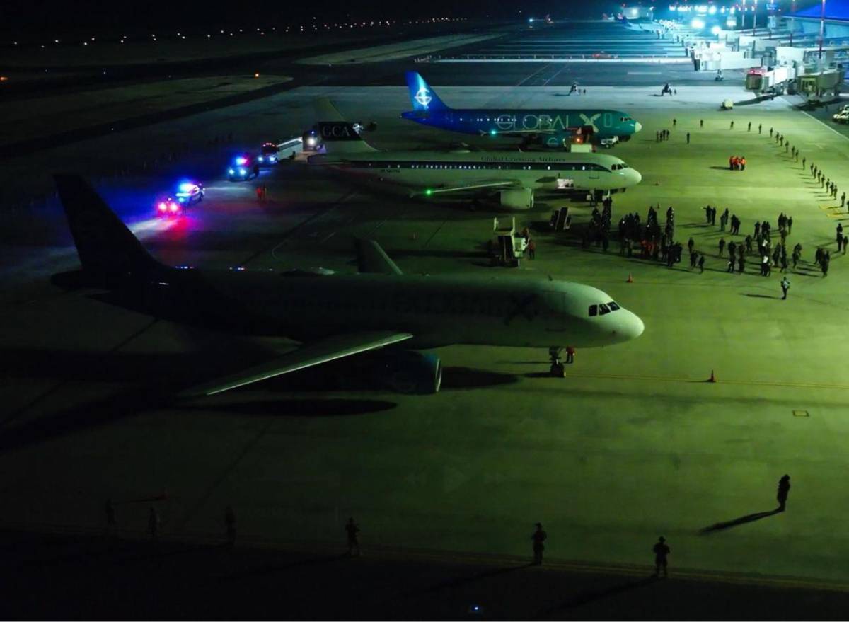 El Salvador recibe los primeros deportados de EEUU para ser encarcelados